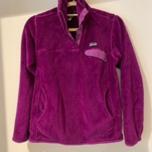 Patagonia women's fleece sweatshirt